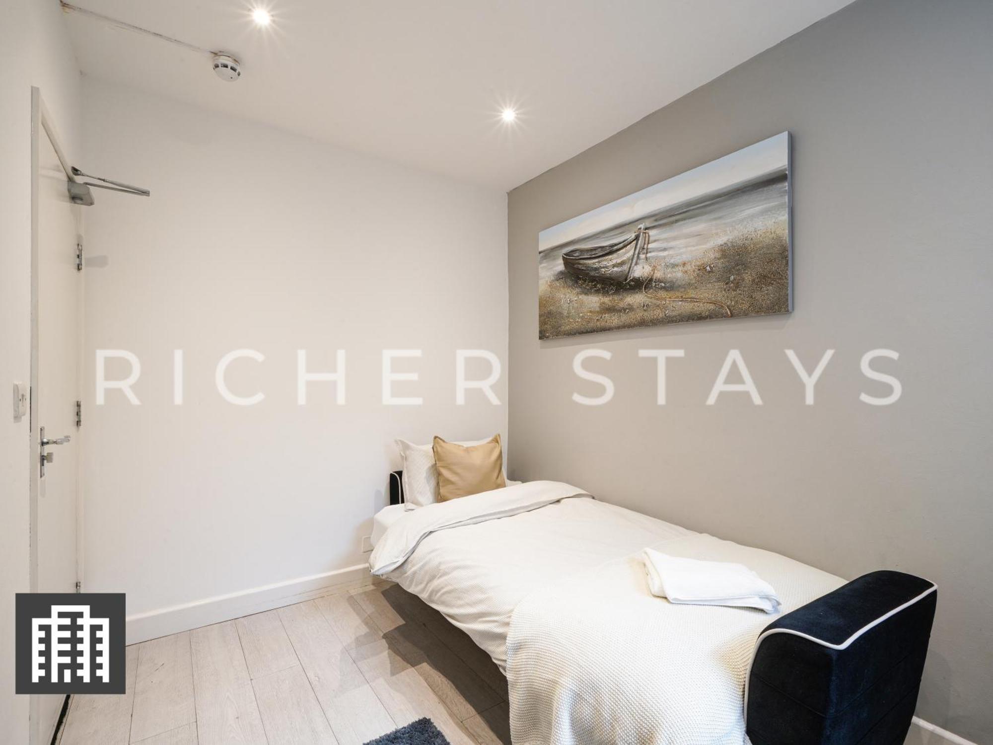 Large Home For Contractors & Families - Garden & Amenities London Exterior foto