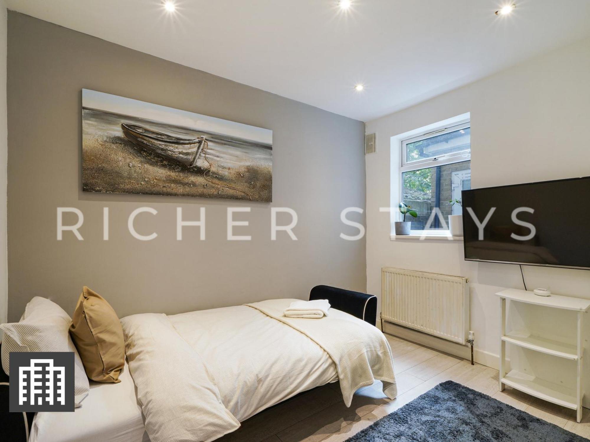 Large Home For Contractors & Families - Garden & Amenities London Exterior foto