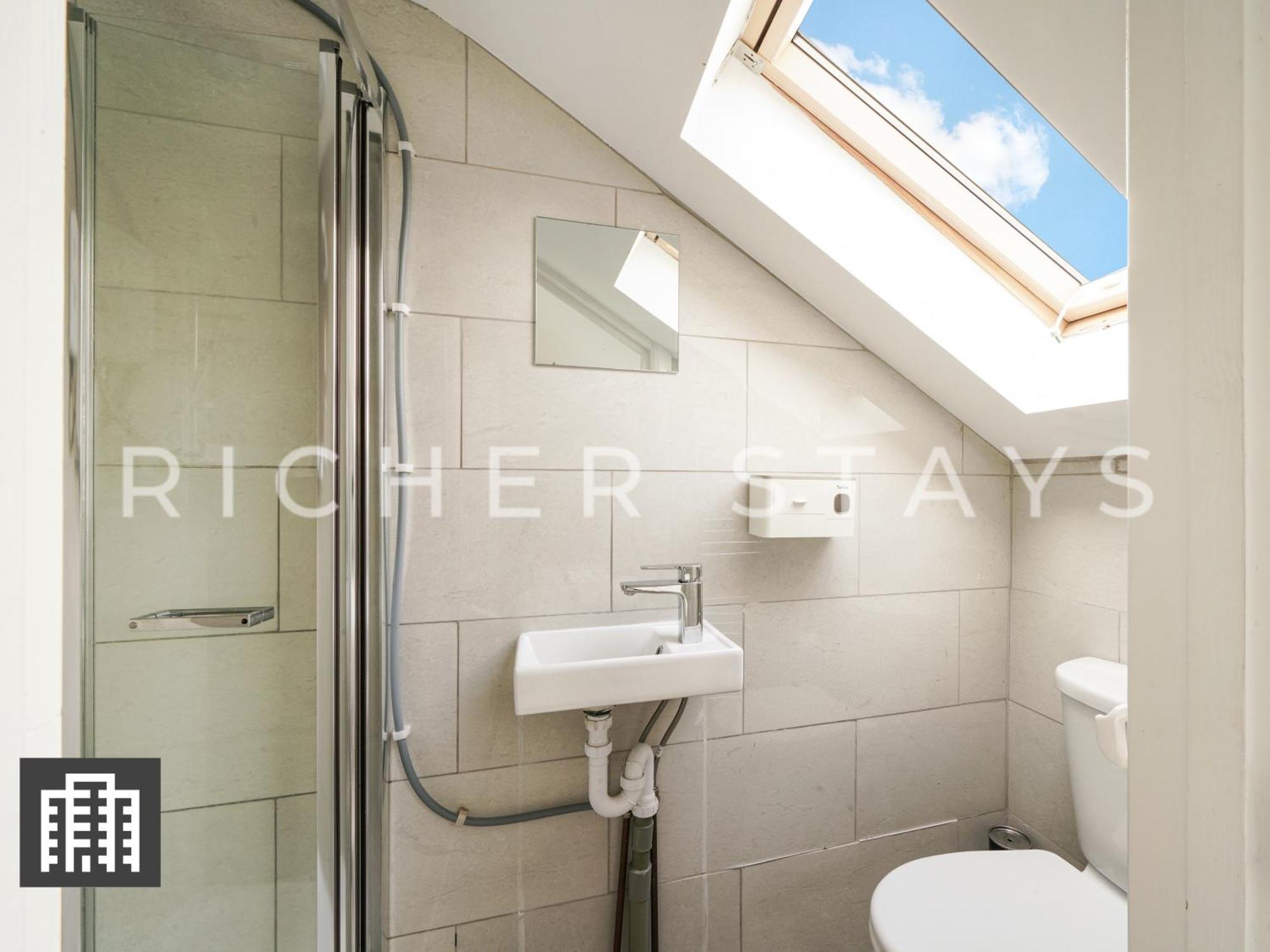Large Home For Contractors & Families - Garden & Amenities London Exterior foto